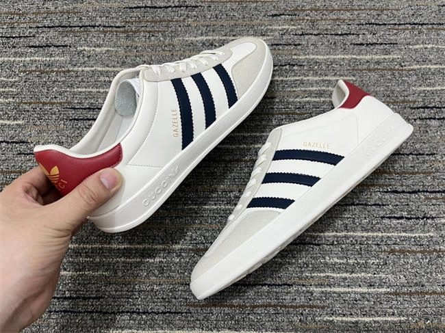 Flexible Gucci X Adidas 52