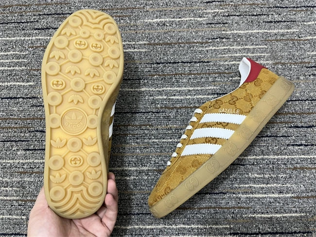 Minimalist Gucci X Adidas 53