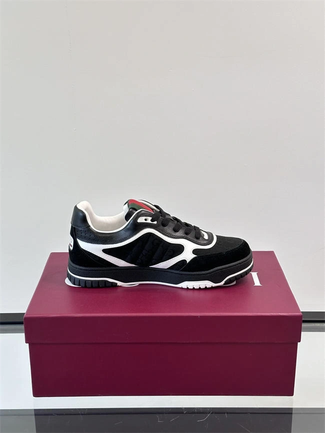 HYPE Gucci TravelReady 33