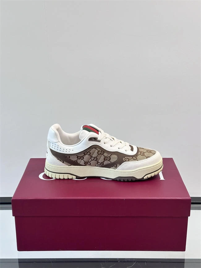 Tony Luxuries Sleek Gucci 11