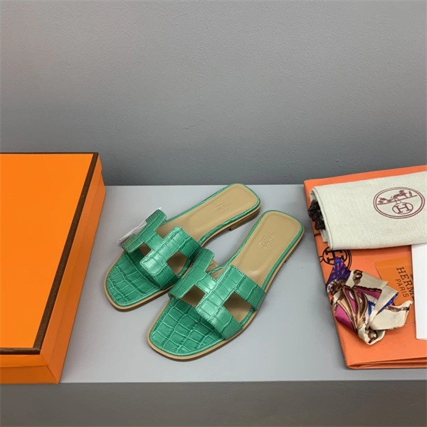 Aaa replica H Slipper Refined 2328