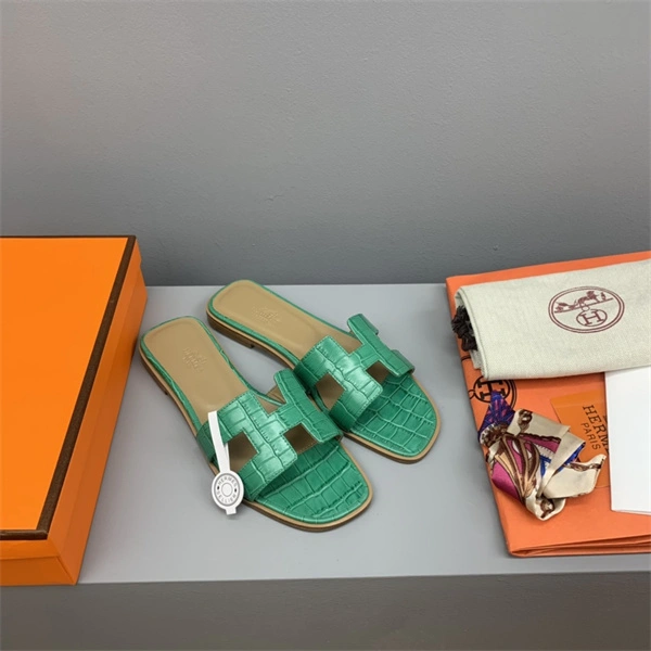 Aaa replica H Slipper Refined 2328