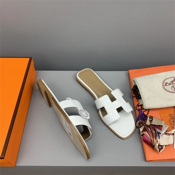 Aaa replica H Slipper Refined 2328