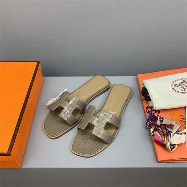 Aaa replica H Slipper Refined 2328