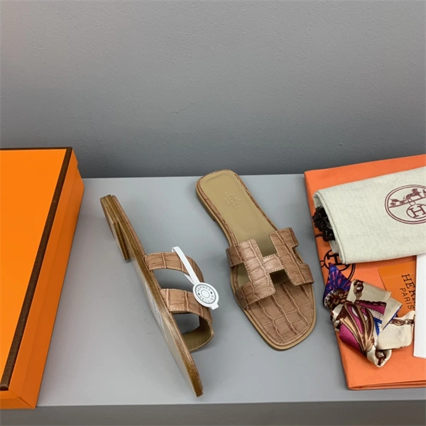 Aaa replica H Slipper Refined 2328