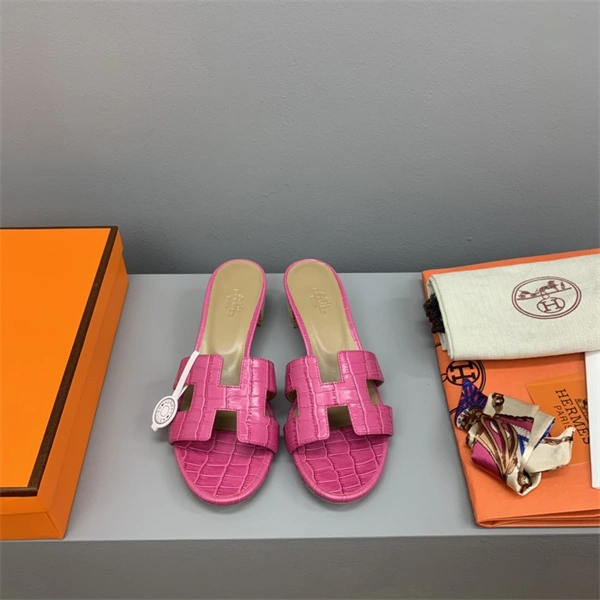 H Slipper Unisex 2365