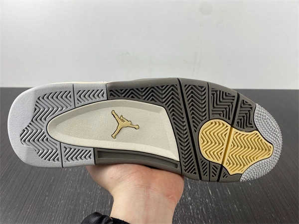 Affordable Palace Jordan 4 Retro SE Craft Photon Dust DV3742- EyeCatching 3925