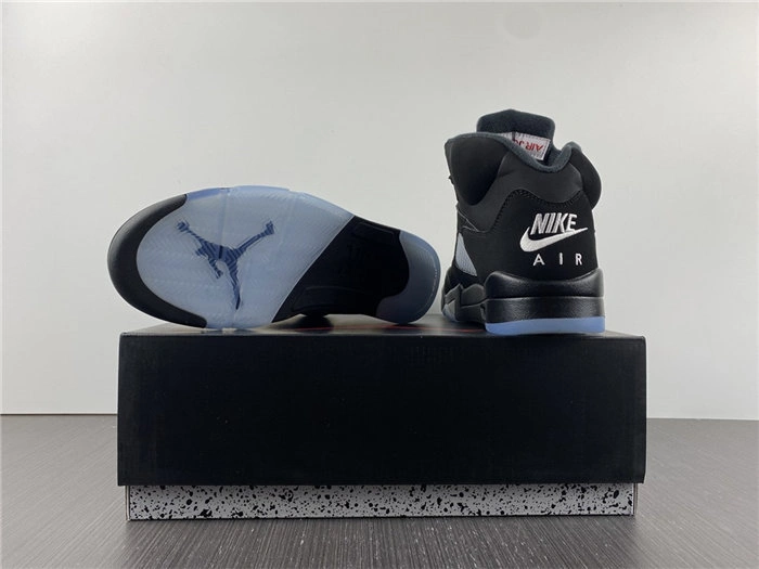 HYPE Jordan 5 Retro Low Golf Black Metallic CU4523- OnTrend 4010