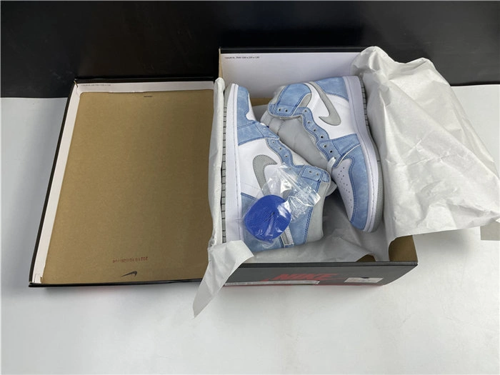 HYPE Sustainable Jordan1 Retro Hyper Royal Smoke Grey 555088- 3603