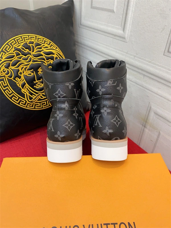 First bag ru LV x Nike Sneaker Modern 1965