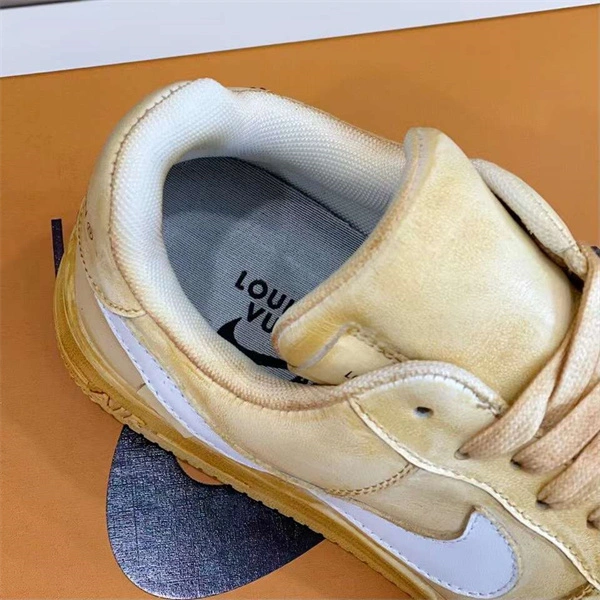 Rep MAX SoftTouch LV x Nike Sneaker 1976