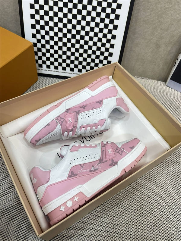 LV Attractive 1721