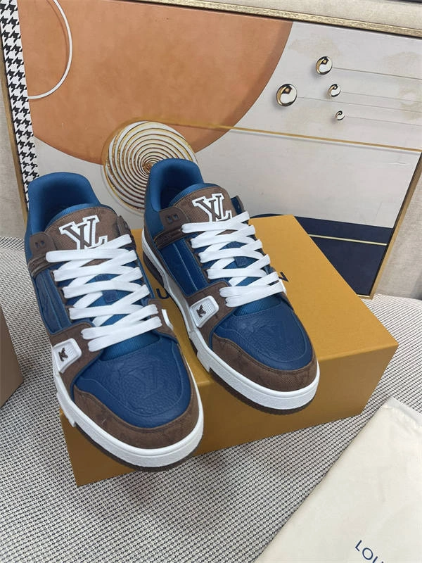 LV Comfortable 1782