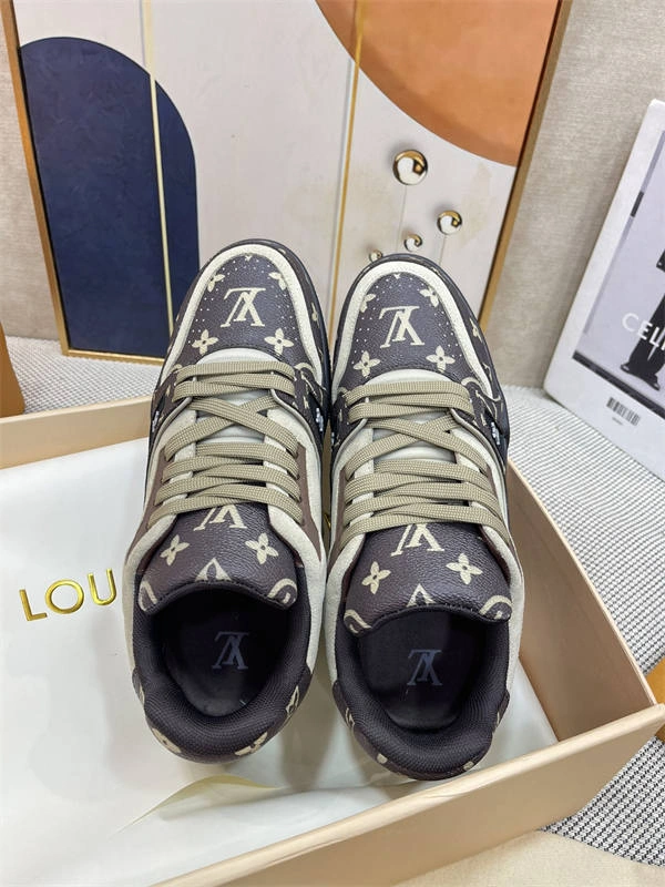 Affordable LV Minimalist 1802
