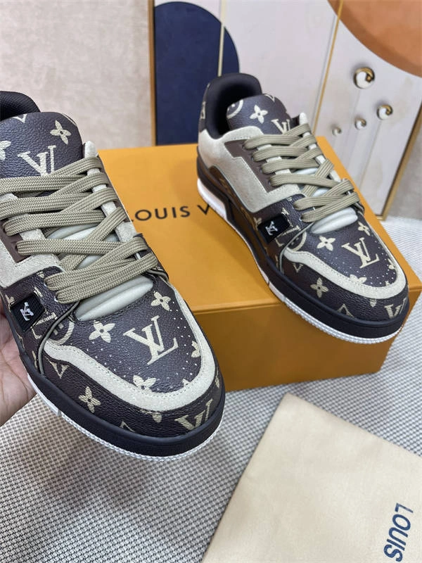 Affordable LV Minimalist 1802