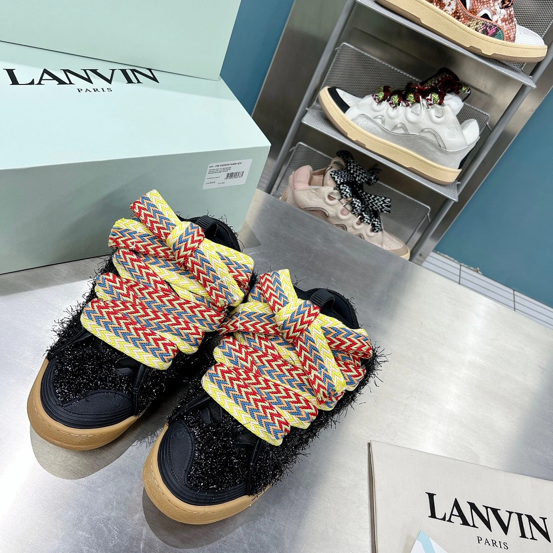 Refined Lanvon Leather Curb 856