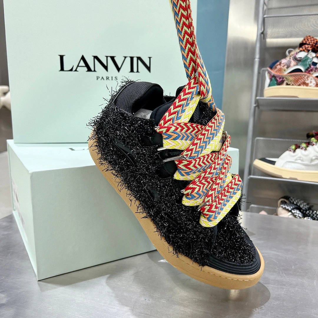 Refined Lanvon Leather Curb 856