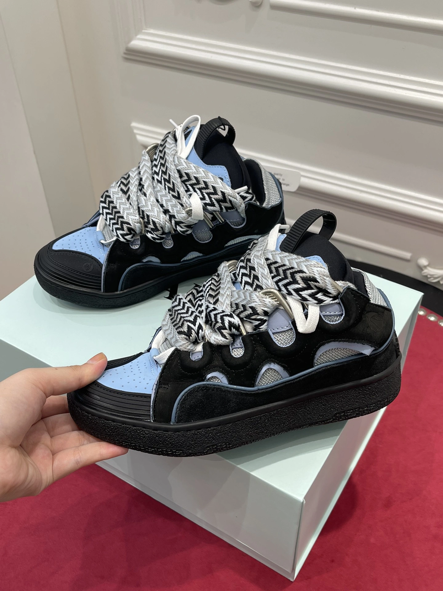 HYPE Timeless Lanvon Leather Curb Black Light Blue FM-SKRK11-DWSL-P 841