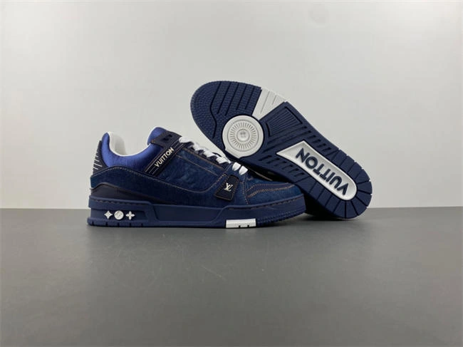 FS CHEAP Louis Vuitton LOUIS VUITTON trainer FashionForward 1657