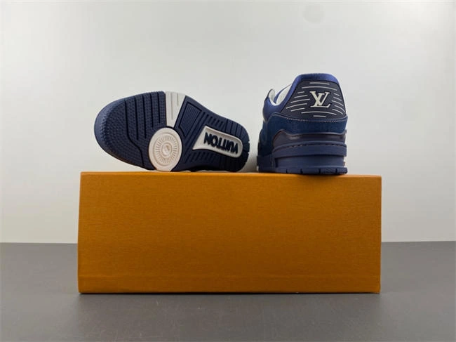 FS CHEAP Louis Vuitton LOUIS VUITTON trainer FashionForward 1657