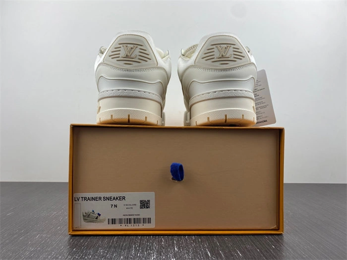 Rep MAX WaterResistant Luis Vitton LV Trainer Maxi White 1AB8RN 1709