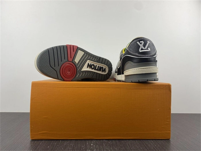 Rep Husky ModernLook Luis Vitton Trainer Green SS21 1A8QA 2146