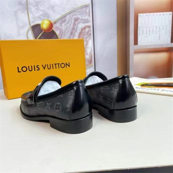 Cheap Hot Versatile Lv Loafer 1924