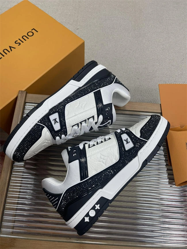 Aaa replica bags SmartChoice Lv Trainer Sneaker 2111