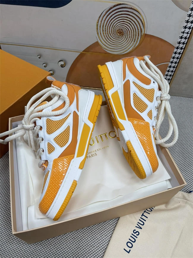 Aaa replica watch Lv Trainer Sneaker Sporty 2033