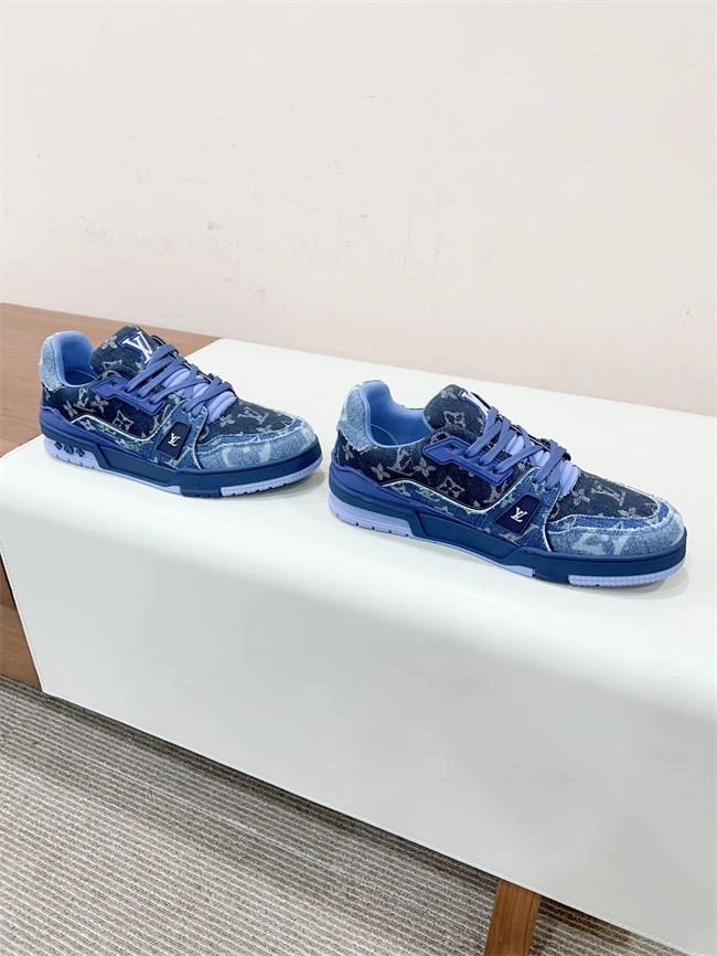 Cheap MAX Lv Trainer Sneaker EyeCatching 2044