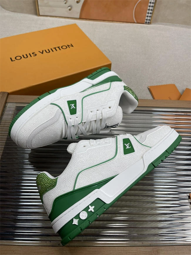 Rep Husky Lv Trainer Sneaker TimelessDesign 2000