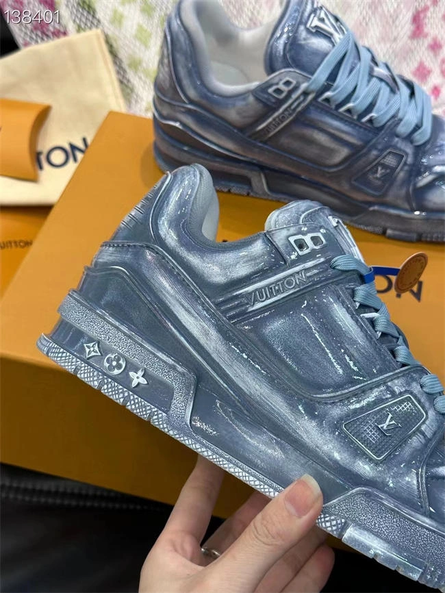 Cheap Lightweight Lv Trainer Sneaker 2069