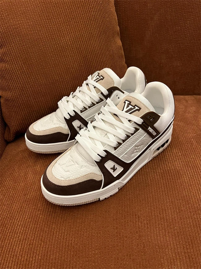 Aaa replica Upgraded Lv Trainer Sneaker 2077