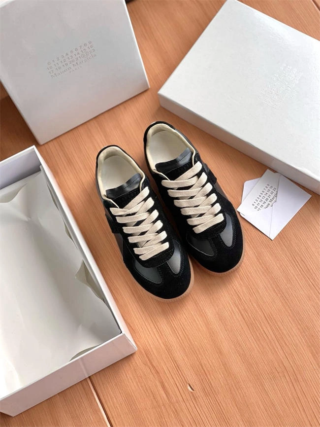 HYPE Stretchable Maison Martin Margiela Sneaker 2986