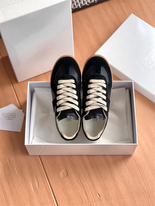 HYPE Stretchable Maison Martin Margiela Sneaker 2986