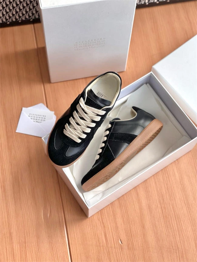 HYPE Stretchable Maison Martin Margiela Sneaker 2986