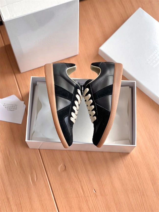 HYPE Stretchable Maison Martin Margiela Sneaker 2986