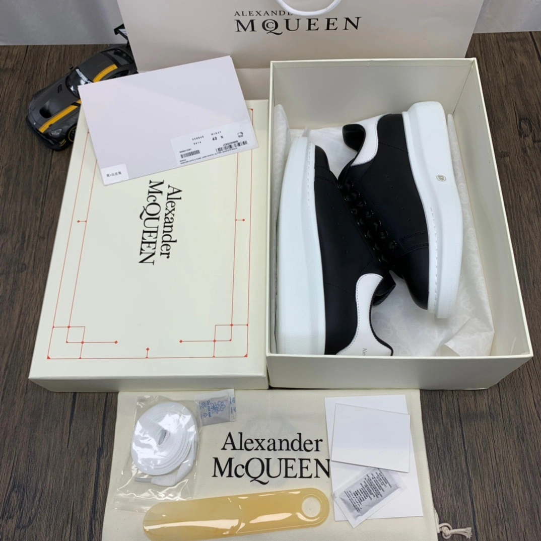 Aaa replica Contemporary McQuen Black White 553680WHGP 2490