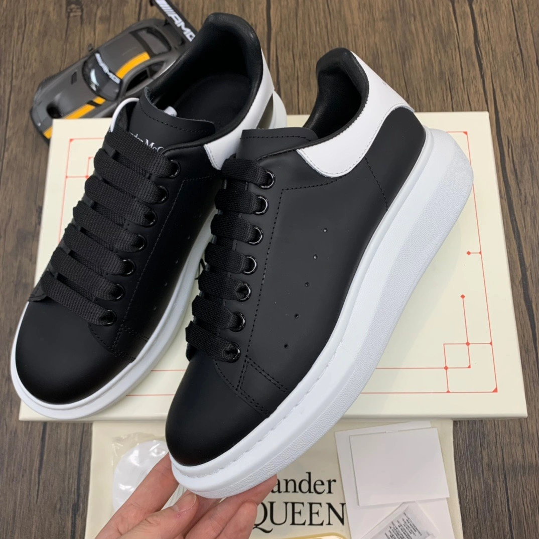 Aaa replica Contemporary McQuen Black White 553680WHGP 2490