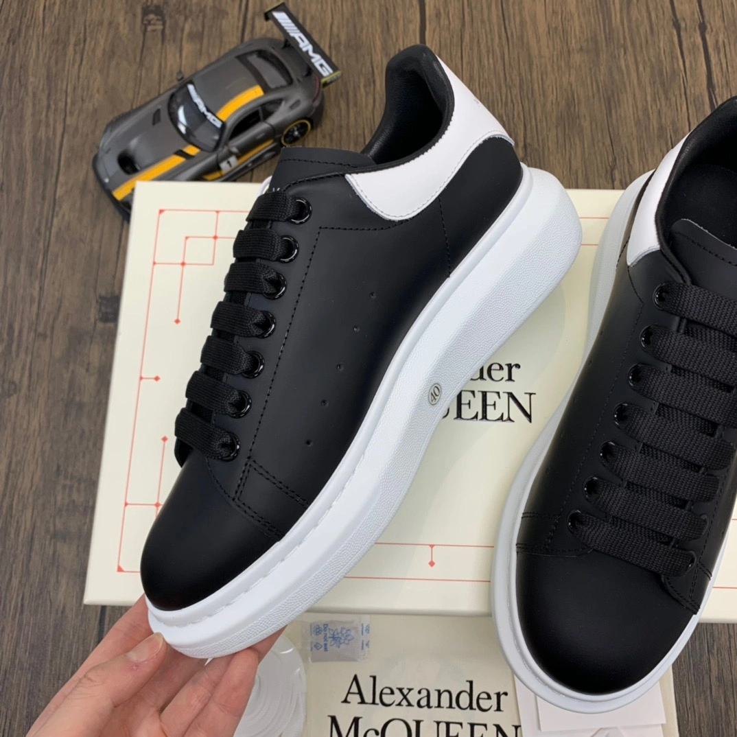 Aaa replica Contemporary McQuen Black White 553680WHGP 2490