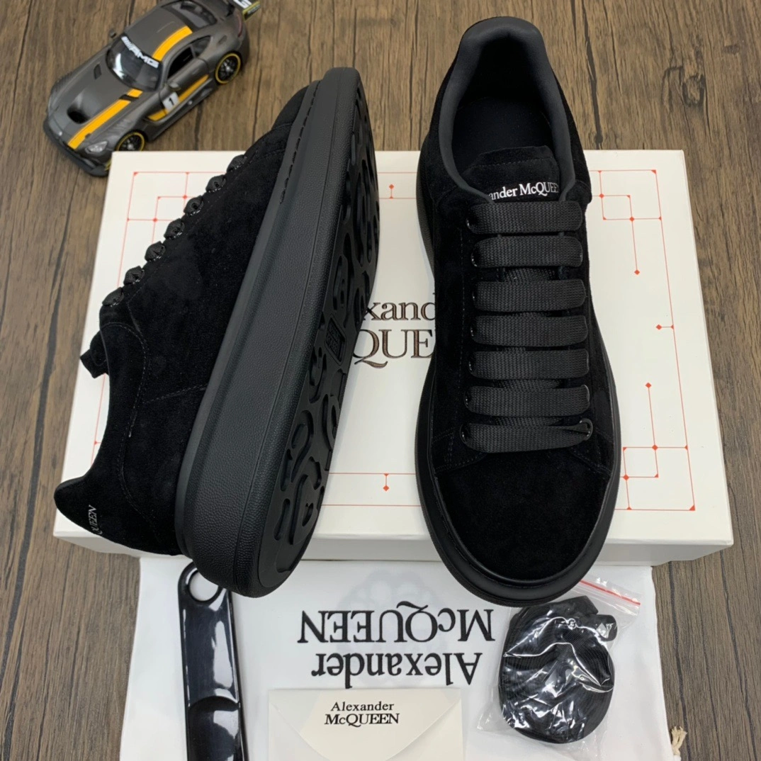 Cheap Versatile McQuen Triple Black 553761WHV 2496