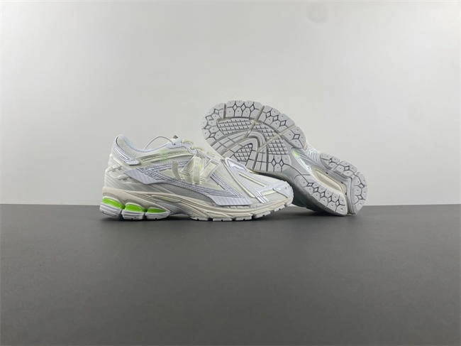 Tony Luxuries New Balance White light green U1906AE Cozy 5823