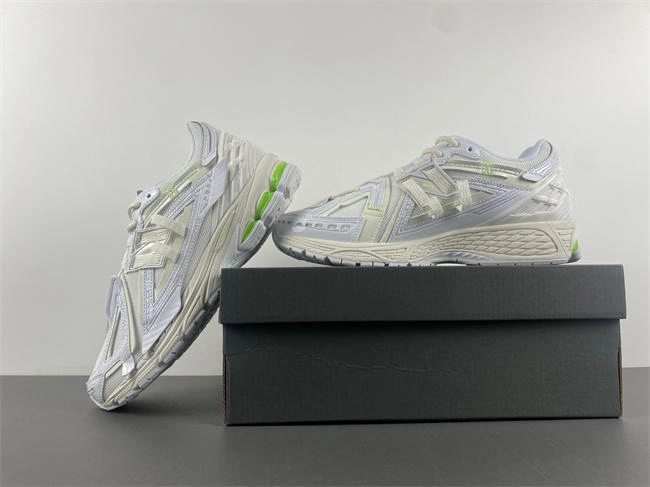 Tony Luxuries New Balance White light green U1906AE Cozy 5823
