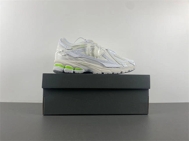 Tony Luxuries New Balance White light green U1906AE Cozy 5823