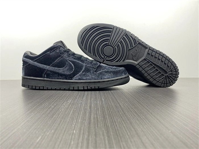 Tony Luxuries DailyWear Nike Dunk Low Dover Street Market Triple Black Velvet DH2686- 4769