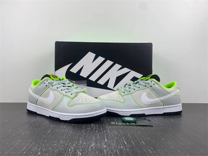Tony Luxuries DailyWear Nike Dunk Low University of Oregon PE FQ7260- 4584