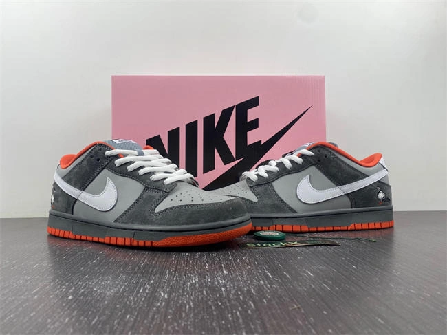 Rolex aaa copy WellDesigned Nike SB Dunk Low 304292- 4555