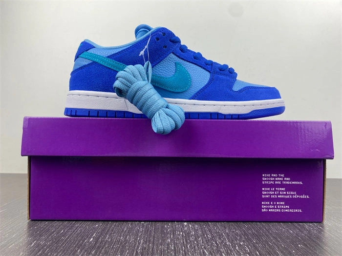 Cheap Palace Nike SB Dunk Low Blue Raspberry DM0807- Tailored 4624