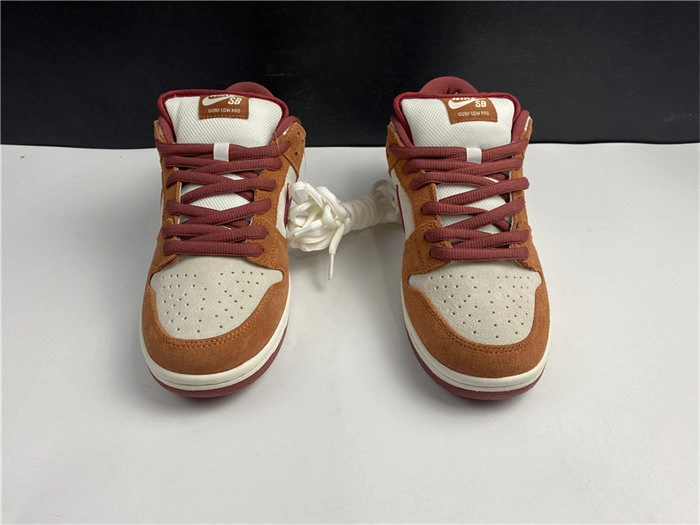 HYPE Youthful Nike SB Dunk Low Pro Dark Russet Cedar BQ6817- 4914
