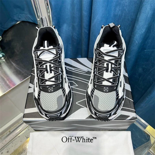 Kicked Out Shoe Store Timeless OFF-WHITE Be Right Back 3159